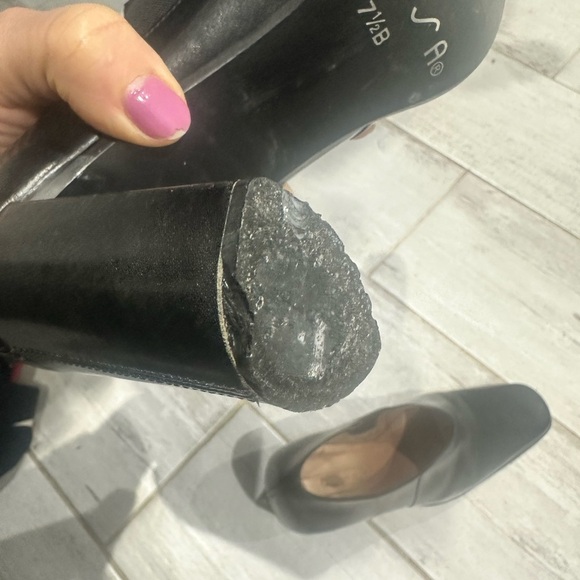 Unisa Black Leather Block Heel Shoe – Size 7B – Made in Brazil - Picture 7 of 7